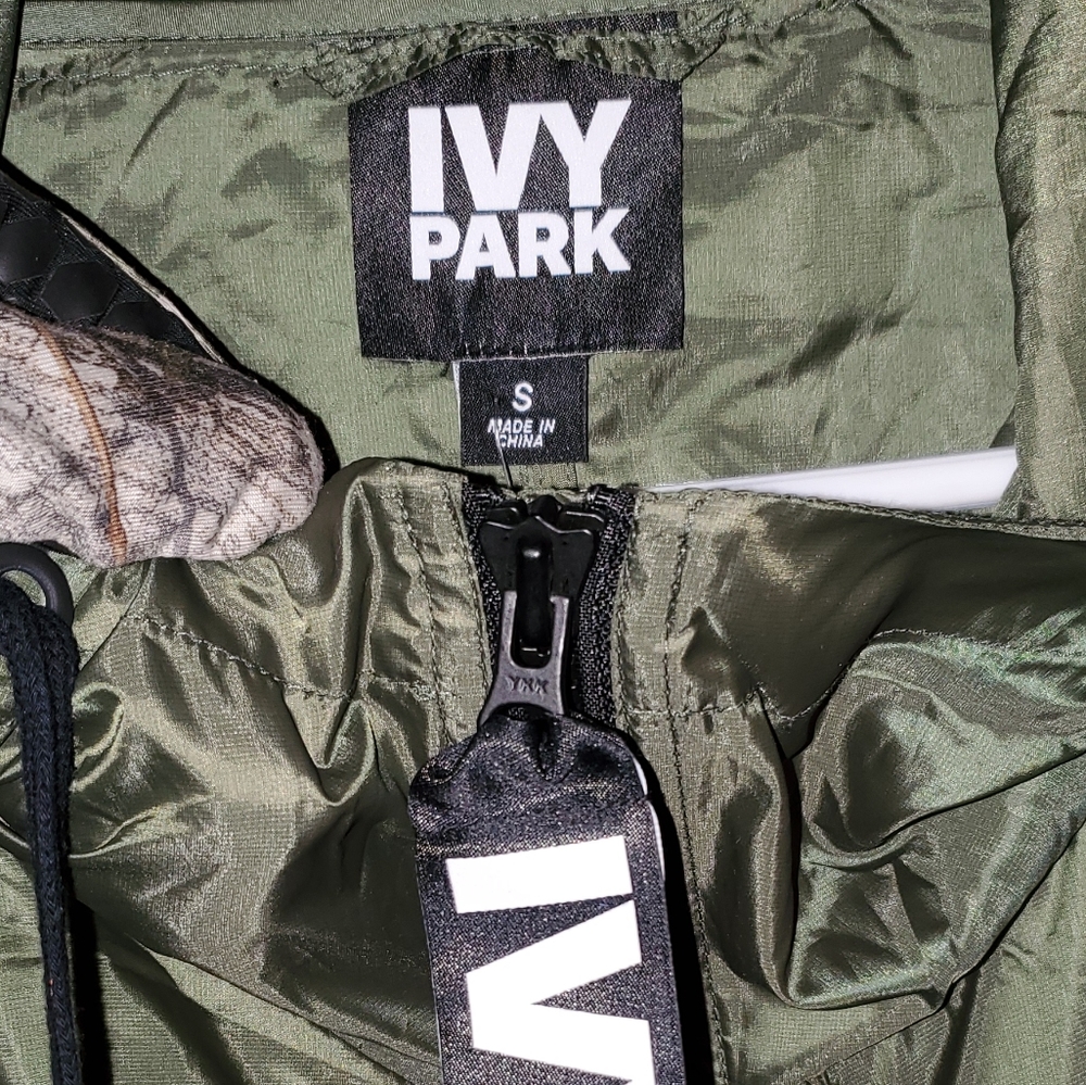 NWOT IVY PARK Para Parka